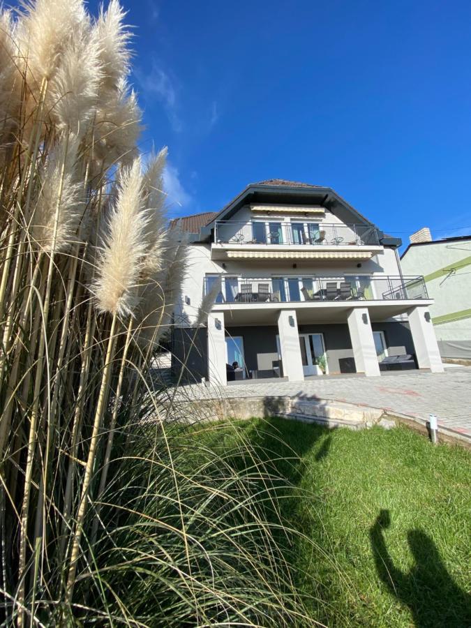Balkon Apartmanhaz Panzio Balatonfüred Exterior foto