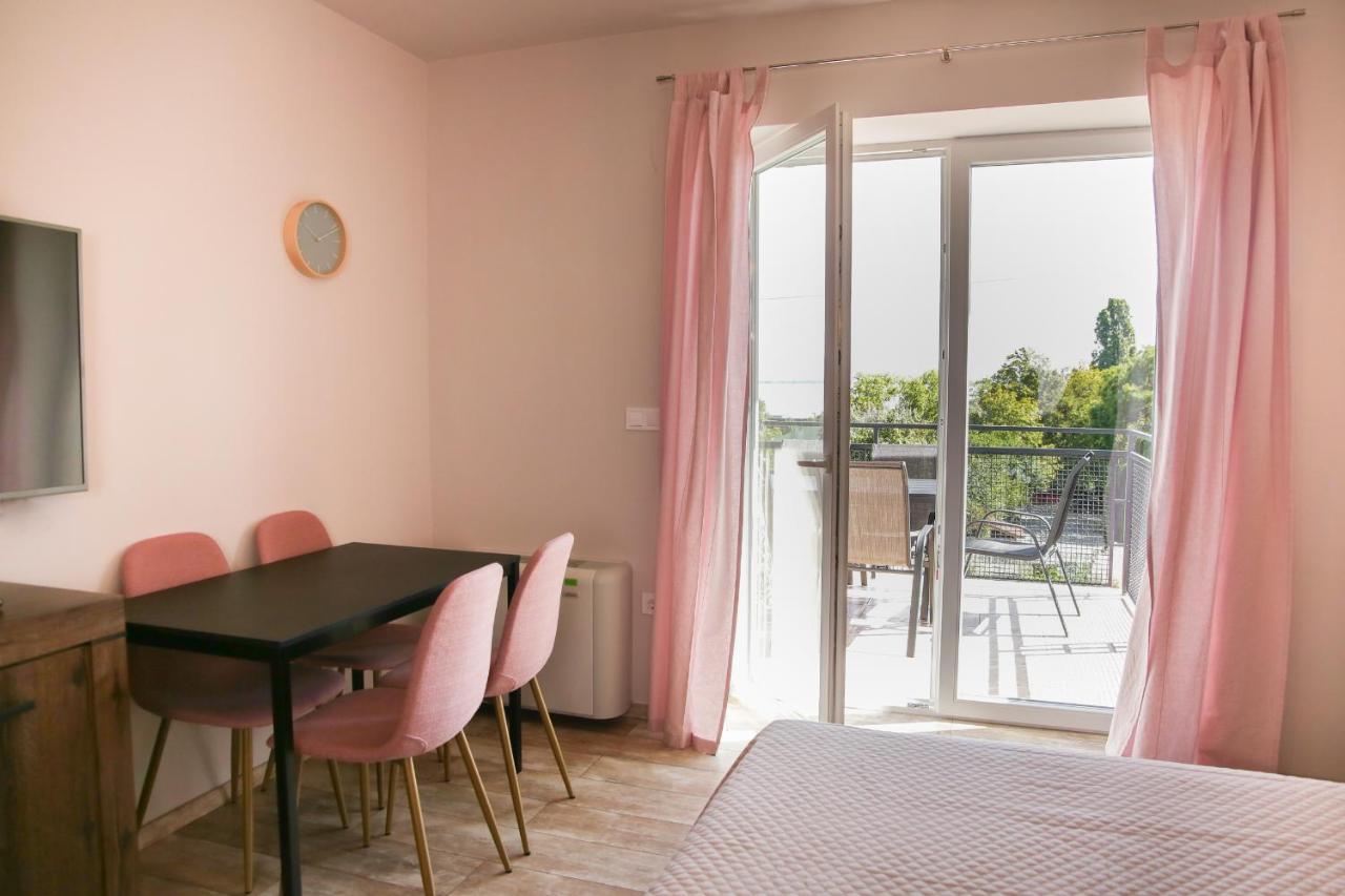 Balkon Apartmanhaz Panzio Balatonfüred Exterior foto